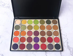 New Yalk eyeshadow palette