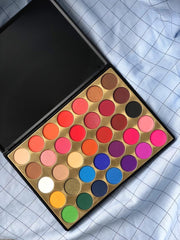 Bella eyeshadow palette